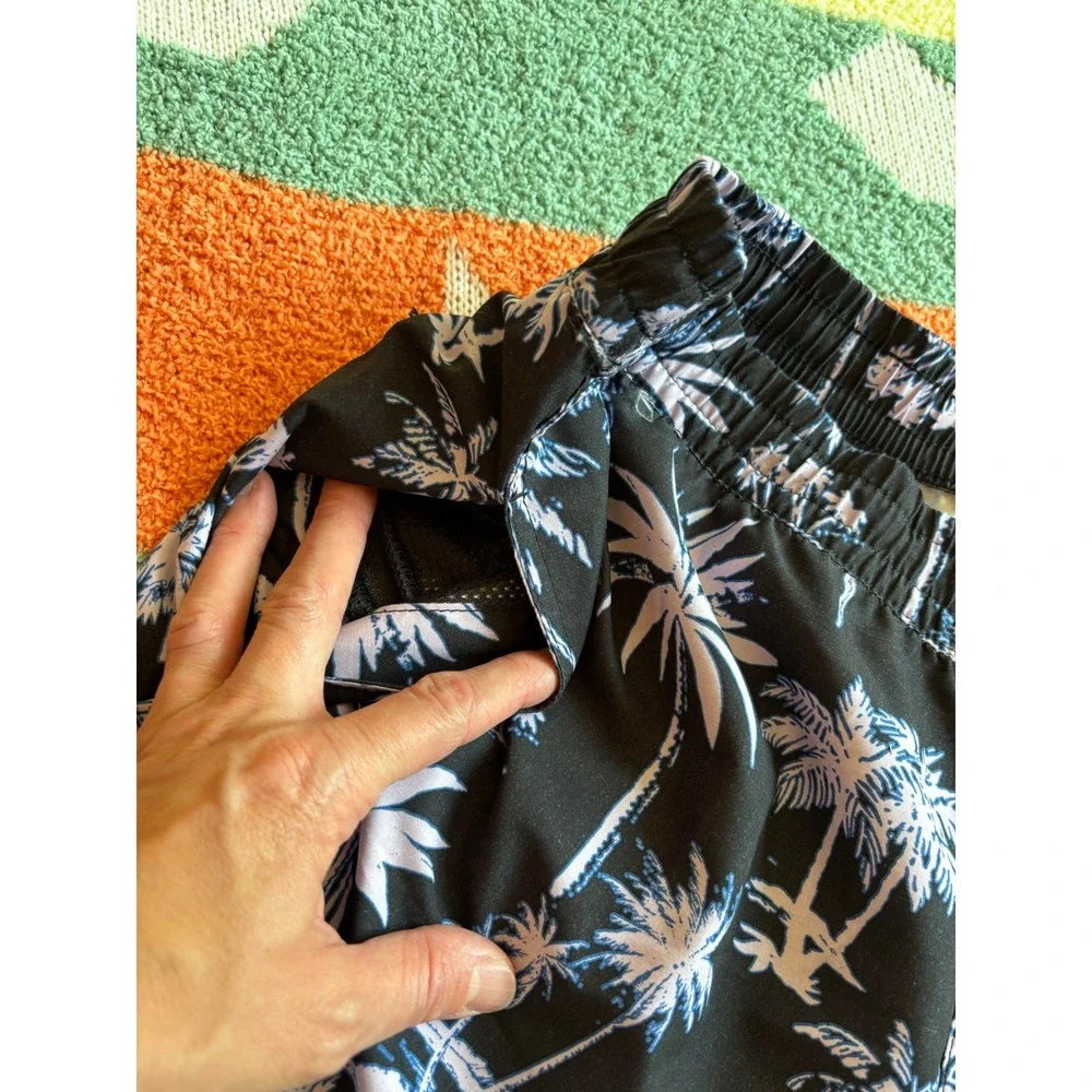 Quiksilver‎ Mens Black Palm Tree Print Swim Trunks Size Large